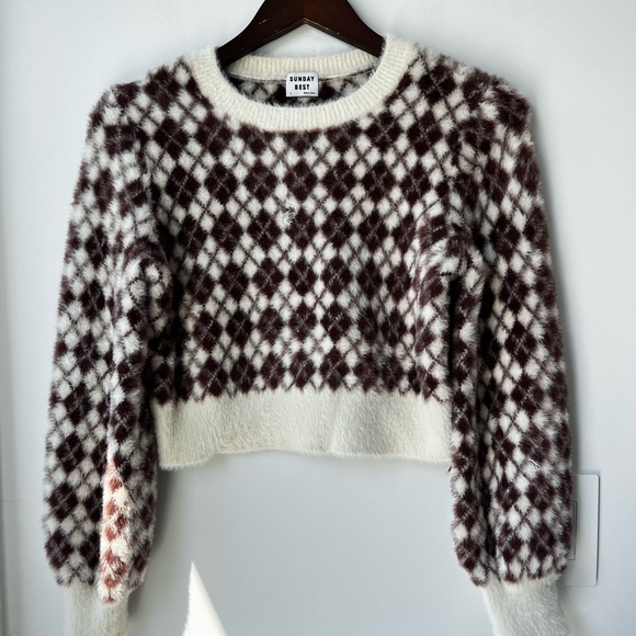 🔻 Aritzia Sunday Best Kitten Argyle Cropped Sweater - Picture 9 of 10